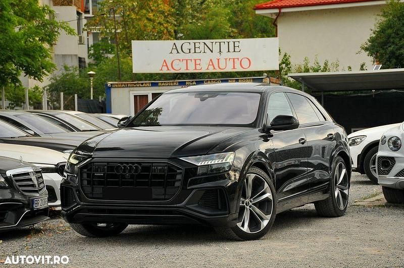 Culoarenegru Utilizat 2020 Audi Q8 Business SUV | 42.700 EUR (Preț OK) - Imagine 1/4