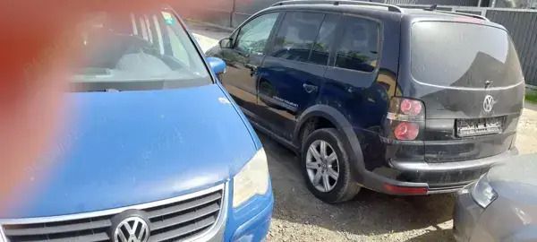 Utilizat 2008 VW Touran Cross Trendline Monovolum | 4.250 EUR - Imagine 1/4