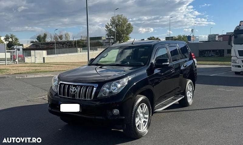 Culoarenegru Utilizat 2011 Toyota Land Cruiser Luxury SUV | 21.600 EUR (Preț OK) - Imagine 1/4
