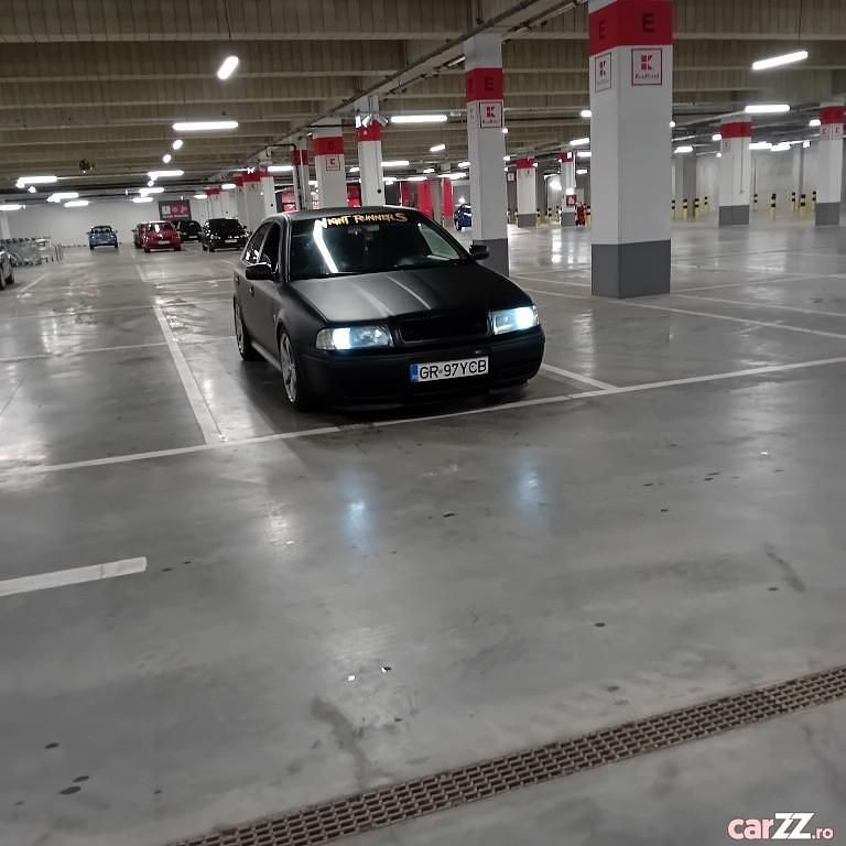 Utilizat 2007 Skoda Octavia Berlinǎ | 3.300 EUR (Preț OK) - Imagine 1/4