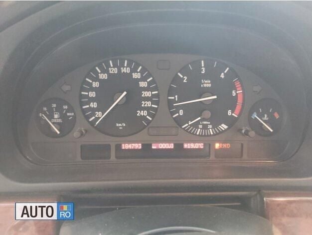 Verde Utilizat 2001 BMW 525 Berlinǎ | 5.999 EUR - Imagine 1/4