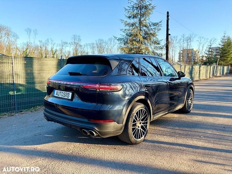 Second-hand Porsche Cayenne S Platinum Edition 440 CP (323 kW) 2018 Culoarealbastru SUV