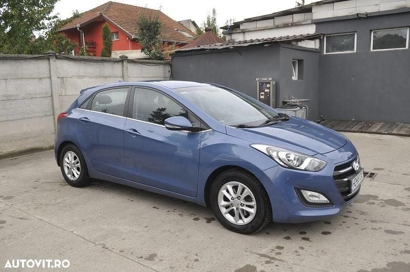 Culoarealbastru Utilizat 2015 Hyundai i30 Classic | 6.990 EUR (Preț OK) - Imagine 1/4