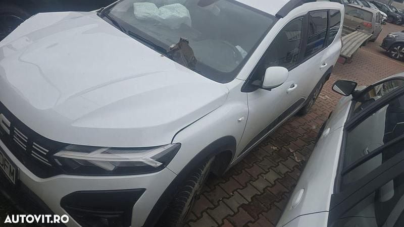 Second-hand Dacia Logan 90 CP (66 kW) 2023 Culoarealb Berlinǎ