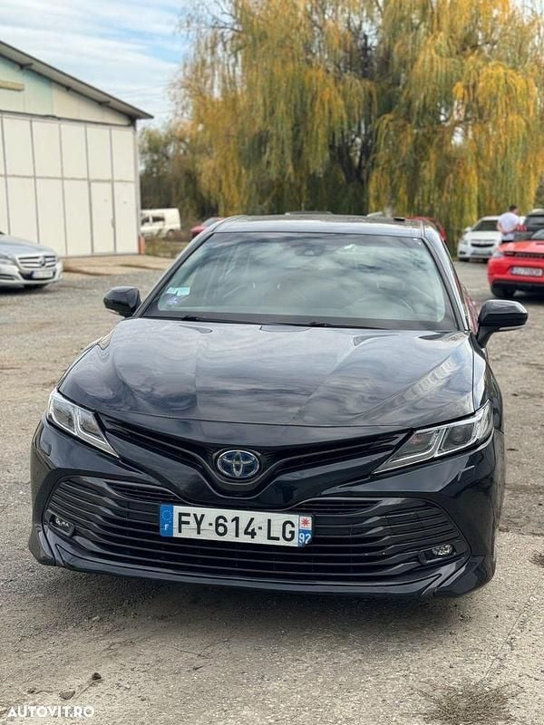 Culoarenegru Utilizat 2021 Toyota Camry Business Edition Berlinǎ | 14.200 EUR (Super Preț) - Imagine 1/4