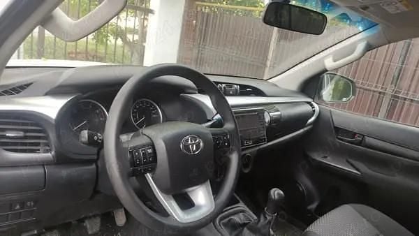 Utilizat 2017 Toyota HiLux Pickup | 19.800 EUR (Super Preț) - Imagine 1/4