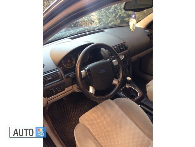 Second-hand Ford Mondeo 115 CP (84 kW) 2001 Albastru Hatchback