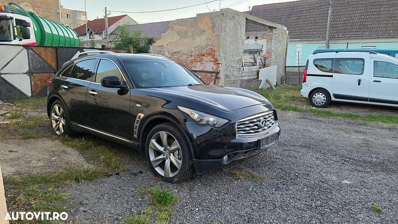 Second-hand Infiniti Fx30 Premium 238 CP (175 kW) 2011 Culoarenegru SUV