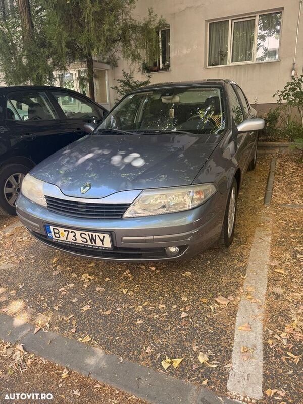 Gri Utilizat 2004 Renault Laguna II Hatchback | 800 EUR (Super Preț) - Imagine 1/4