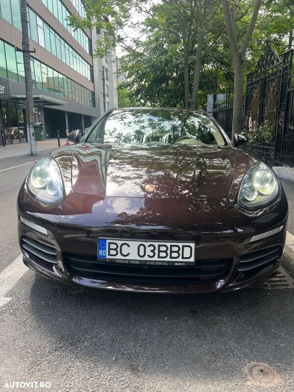 Maro Utilizat 2014 Porsche Panamera Executive Berlinǎ | 28.600 EUR - Imagine 1/4