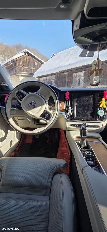 Culoaregri Second-hand 2019 Volvo V90 Break | 26.700 EUR - Imagine 1/4