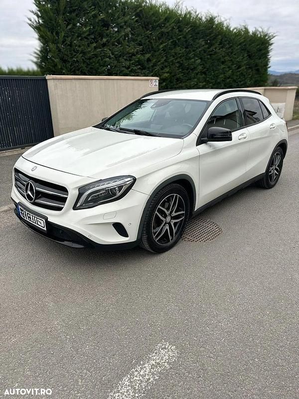 Culoarealb Utilizat 2014 Mercedes GLA220 SUV | 16.200 EUR (Preț OK) - Imagine 1/4
