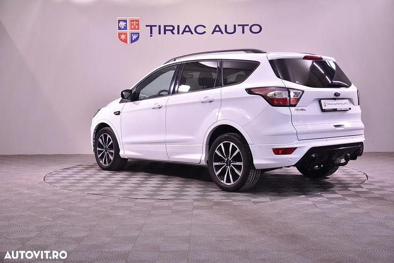 Second-hand Ford Kuga ST-Line 120 CP (88 kW) 2019 Culoarealb SUV