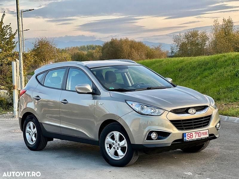 Culoarebej Utilizat 2011 Hyundai ix35 Style SUV | 6.995 EUR (Preț bun) - Imagine 1/4
