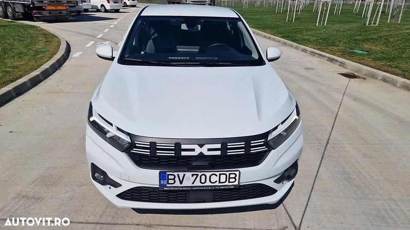 Culoarealb Utilizat 2024 Dacia Logan Expression Berlinǎ | 12.500 EUR (Preț OK) - Imagine 1/4