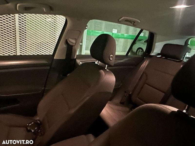 Culoarealbastru Utilizat 2017 VW Golf VII Hatchback | 13.000 EUR (Puțin scump) - Imagine 1/4