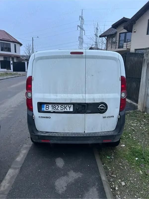 Second-hand Opel Combo 77 CP (56 kW) 2014 Monovolum