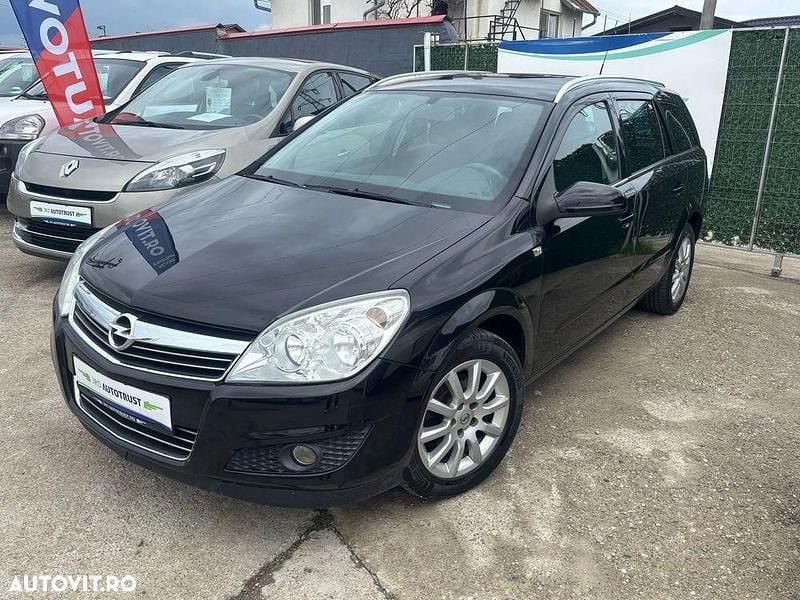 Culoarenegru Utilizat 2007 Opel Astra Cosmo Break | 2.700 EUR (Puțin scump) - Imagine 1/4