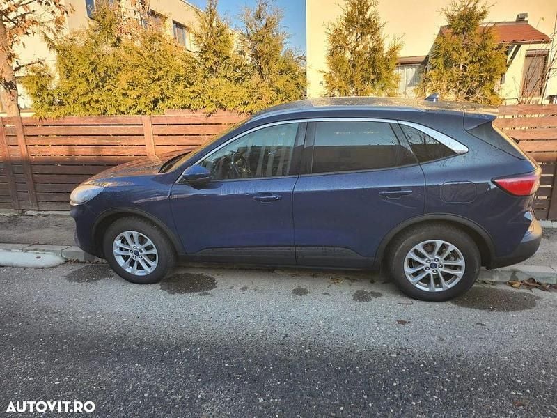 Second-hand Ford Kuga Titanium X 150 CP (110 kW) 2022 Culoarealbastru SUV