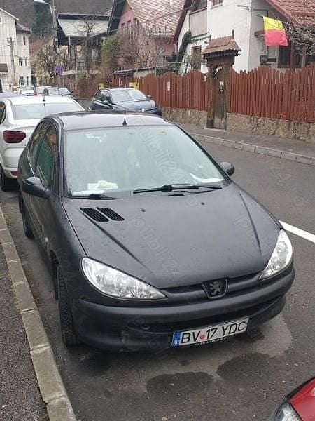Negru Utilizat 2005 Peugeot 206 Hatchback | 1.200 EUR (Scump) - Imagine 1/4
