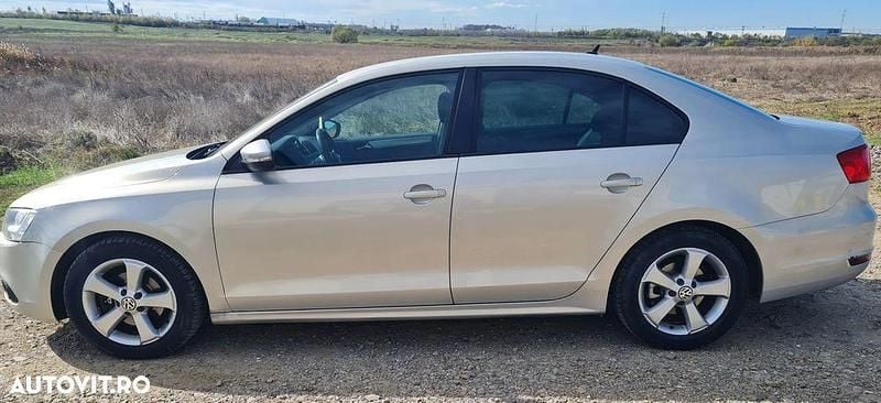 Culoaregri Utilizat 2011 VW Jetta Berlinǎ | 5.200 EUR (Preț bun) - Imagine 1/4