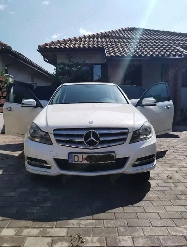 Second-hand 2013 Mercedes C200 Berlinǎ | 9.300 EUR (Super Preț) - Imagine 1/4