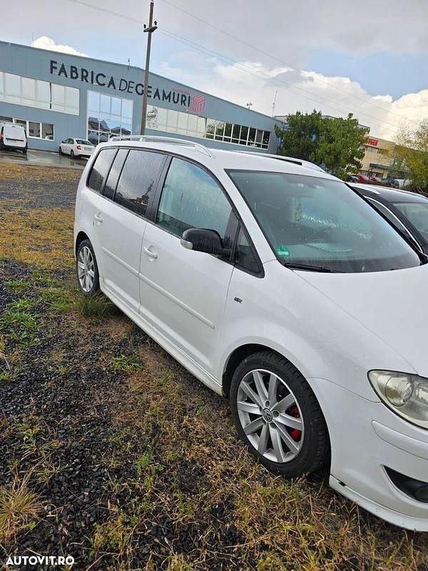 Culoarealb Utilizat 2007 VW Touran Highline Monovolum | 5.000 EUR (Scump) - Imagine 1/4