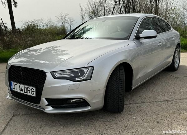 Argintiu Utilizat 2012 Audi A5 Sportback Berlinǎ | 11.000 EUR (Preț OK) - Imagine 1/4