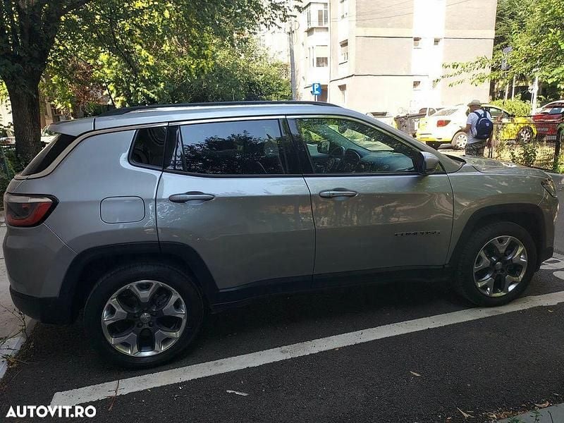 Culoaregri Utilizat 2018 Jeep Compass Limited SUV | 13.600 EUR (Preț bun) - Imagine 1/4