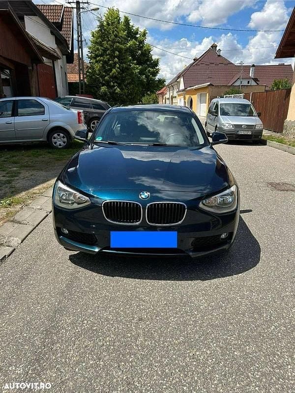 Culoarealbastru Utilizat 2012 BMW 118 Comfort Edition Hatchback | 7.390 EUR (Preț OK) - Imagine 1/4