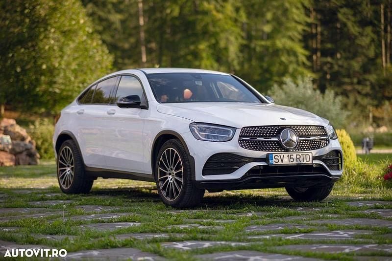 Culoarealb Utilizat 2020 Mercedes GLC300 AMG line SUV | 37.900 EUR (Preț bun) - Imagine 1/4