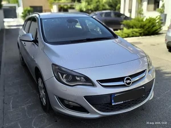 Second-hand Opel Astra 136 CP (100 kW) 2014 Argint Break