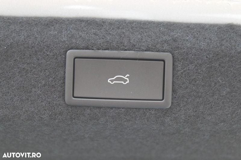 Second-hand Skoda Octavia Selection 150 CP (110 kW) 2025 Gri Berlinǎ