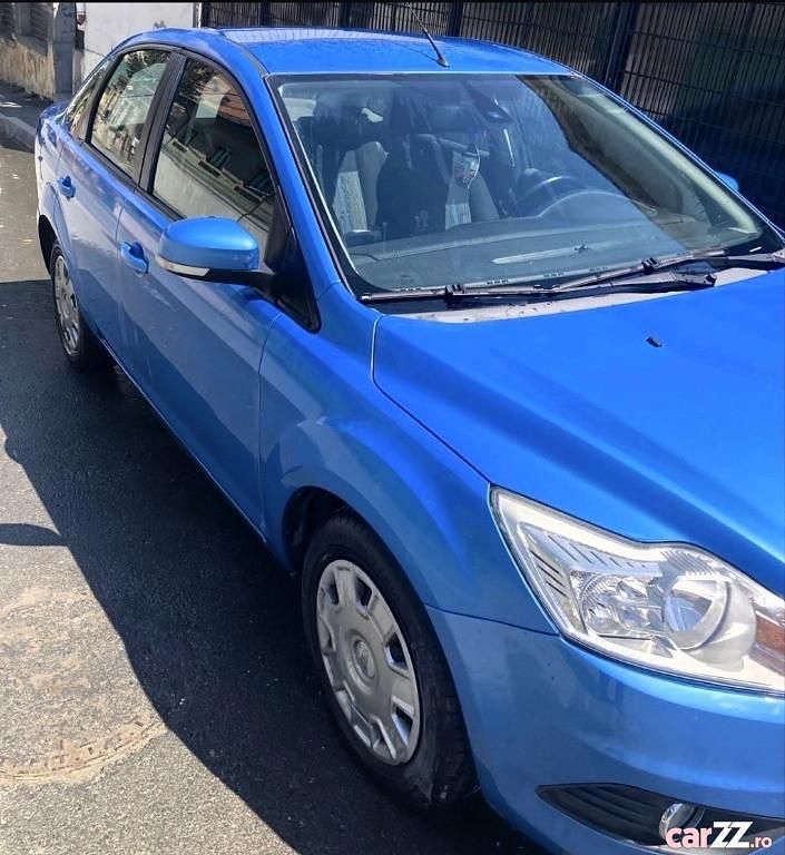 Second-hand Ford Focus 100 CP (73 kW) 2010 Albastru Berlinǎ