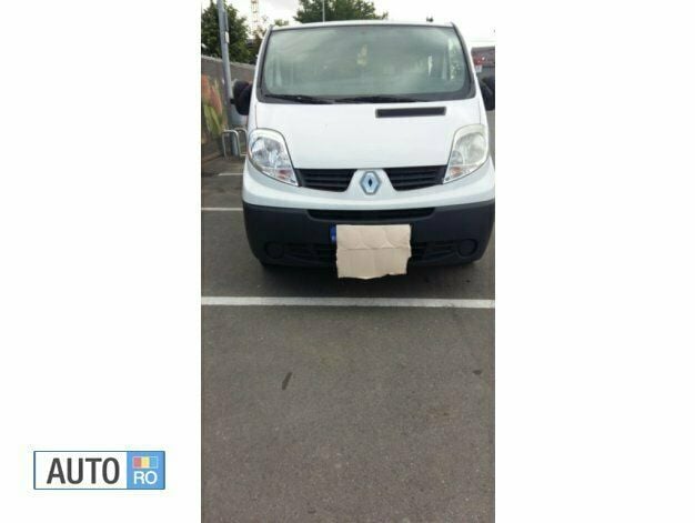 Second-hand Renault Trafic 190 CP (139 kW) 2007 Alb Monovolum