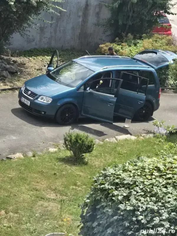 Second-hand VW Touran 140 CP (102 kW) 2005 Monovolum