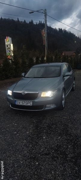 Second-hand Skoda Superb 160 CP (117 kW) 2009 Gri Berlinǎ