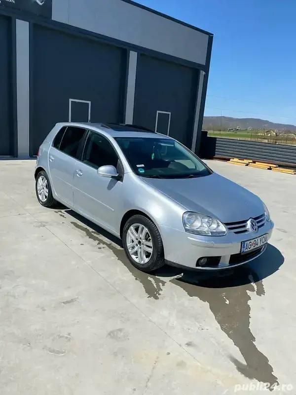 Gri Utilizat 2007 VW Golf V Berlinǎ | 3.800 EUR (Puțin scump) - Imagine 1/4