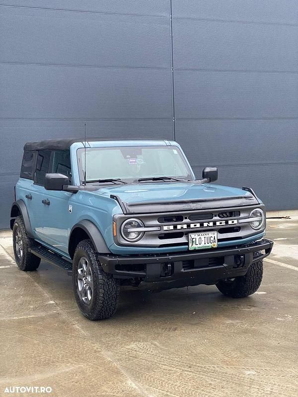 Culoarealbastru Utilizat 2022 Ford Bronco SUV | 54.000 EUR - Imagine 1/4