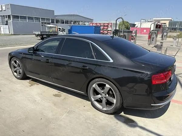 Second-hand Audi A8 245 CP (180 kW) 2011 Berlinǎ