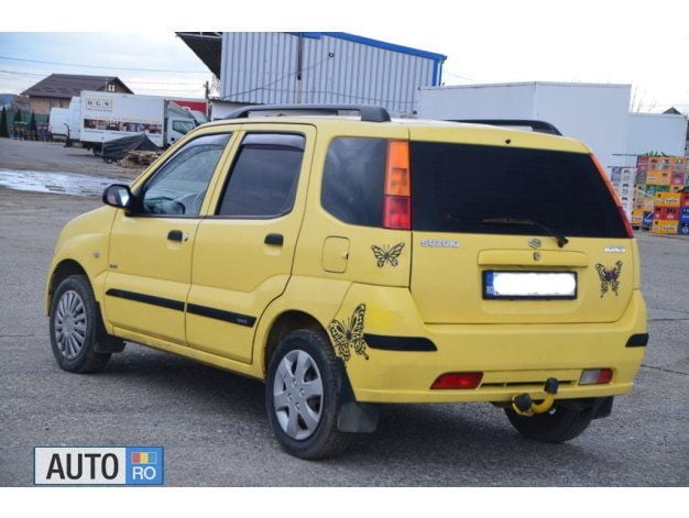 Second-hand Suzuki Ignis 92 CP (67 kW) 2004 Galben Hatchback