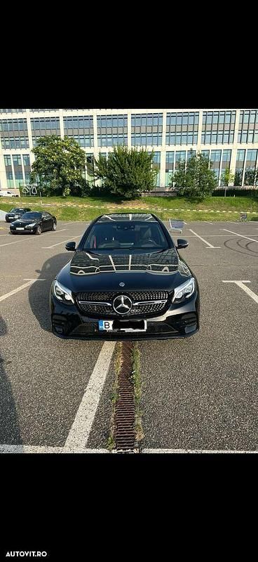 Culoarenegru Utilizat 2017 Mercedes GLC43 AMG AMG SUV | 38.000 EUR - Imagine 1/4