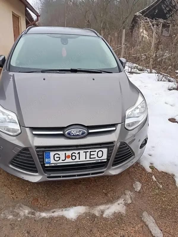 Second-hand 2013 Ford Focus Berlinǎ | 3.900 EUR (Preț OK) - Imagine 1/4