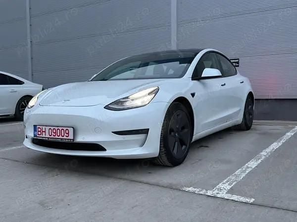 Second-hand Tesla Model 3 258 kW (351 CP) 2021 Berlinǎ