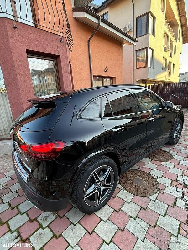 Second-hand Mercedes GLA200 AMG line 163 CP (119 kW) 2024 Culoarenegru SUV