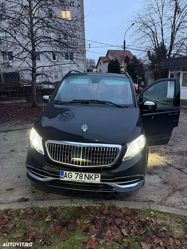 Negru Utilizat 2012 Mercedes Viano Monovolum | 22.000 EUR - Imagine 1/4