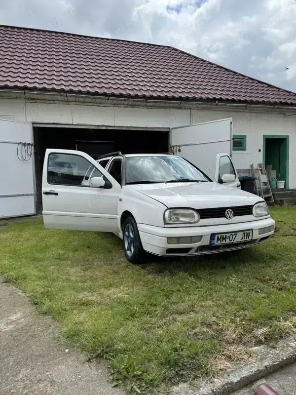 Alb Utilizat 1999 VW Golf IV Break | 1.000 EUR - Imagine 1/4