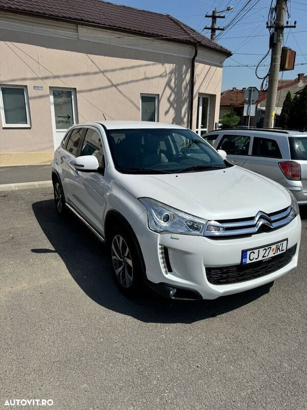 Alb Utilizat 2014 Citroën C4 Aircross Exclusive SUV | 6.500 EUR - Imagine 1/4