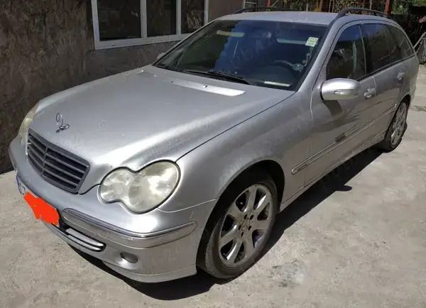 Utilizat 2005 Mercedes C200 Break | 4.000 EUR - Imagine 1/4