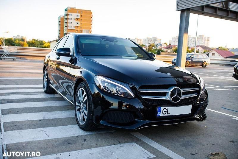 Culoarenegru Utilizat 2015 Mercedes C220 Avantgarde Berlinǎ | 16.499 EUR (Puțin scump) - Imagine 1/4